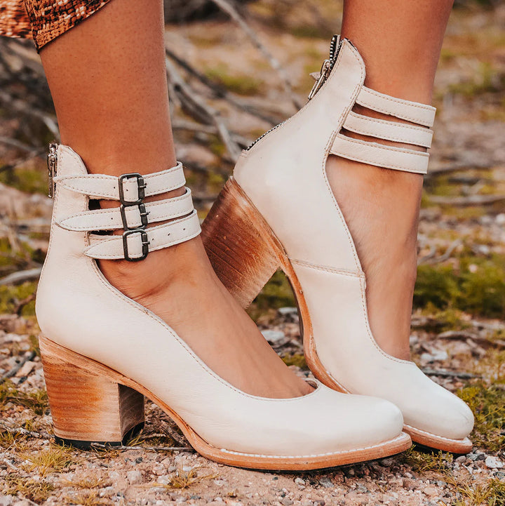 Samantha | Elegant Leather Pumps